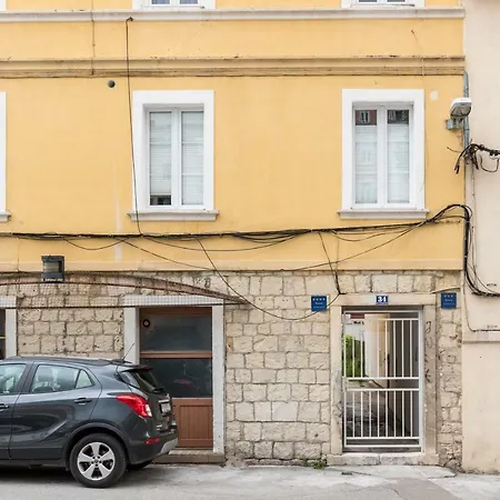 Apartman Petrova Attic Split