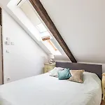 Lägenhet Petrova Attic