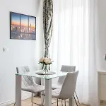 Lägenhet Petrova Attic *