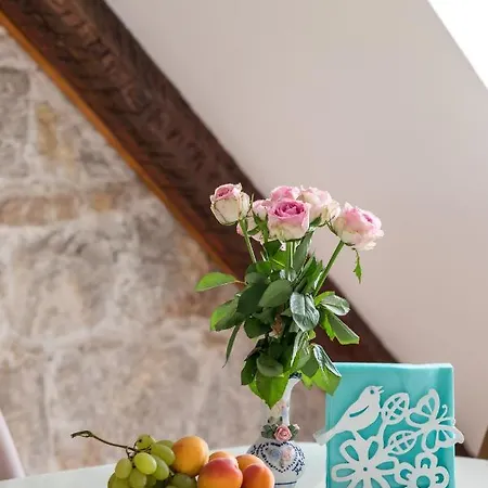 Petrova Attic * Split