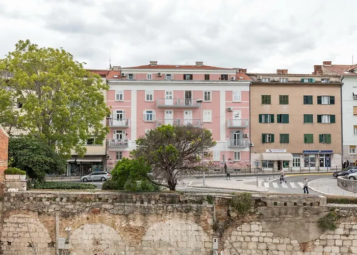 Appartement Petrova Attic Split