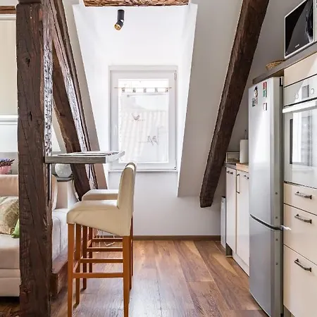 Petrova Attic * Сплит