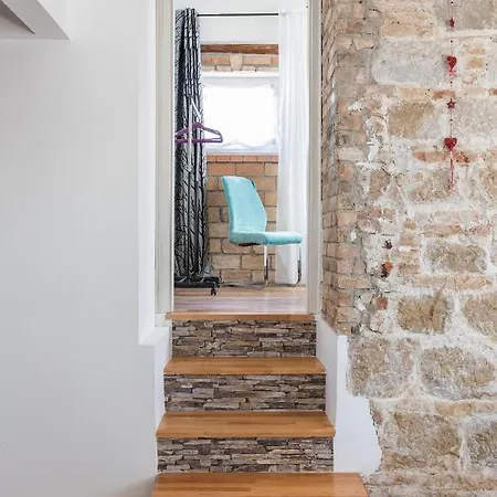 Petrova Attic Апартаменты *